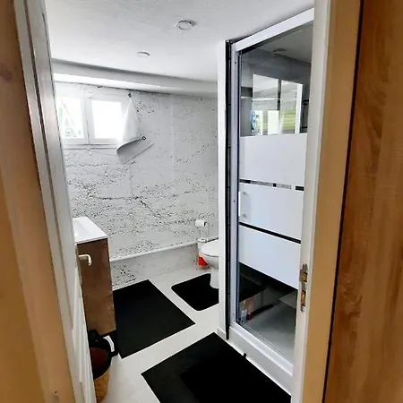 Le Petit Nicol Apartment